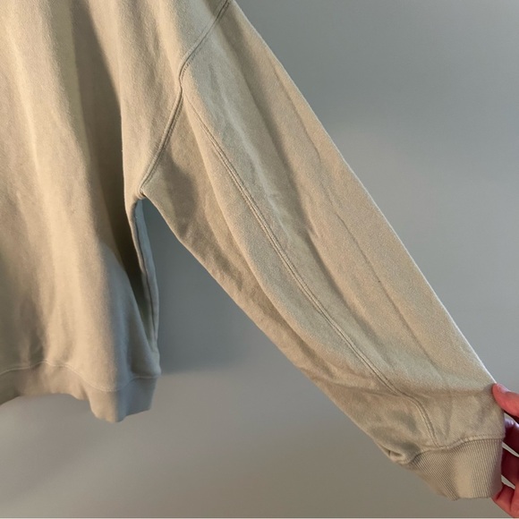 Peloton Heart Pullover Sweatshirt. Size Large. - Picture 7 of 11